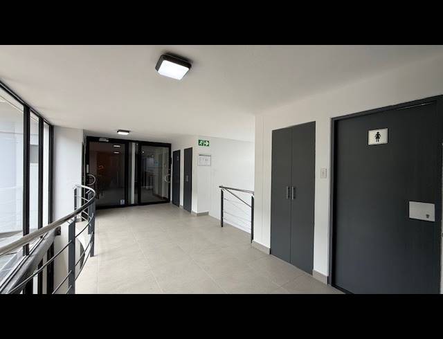 148M² OFFICE TO LET IN WESTVILLE